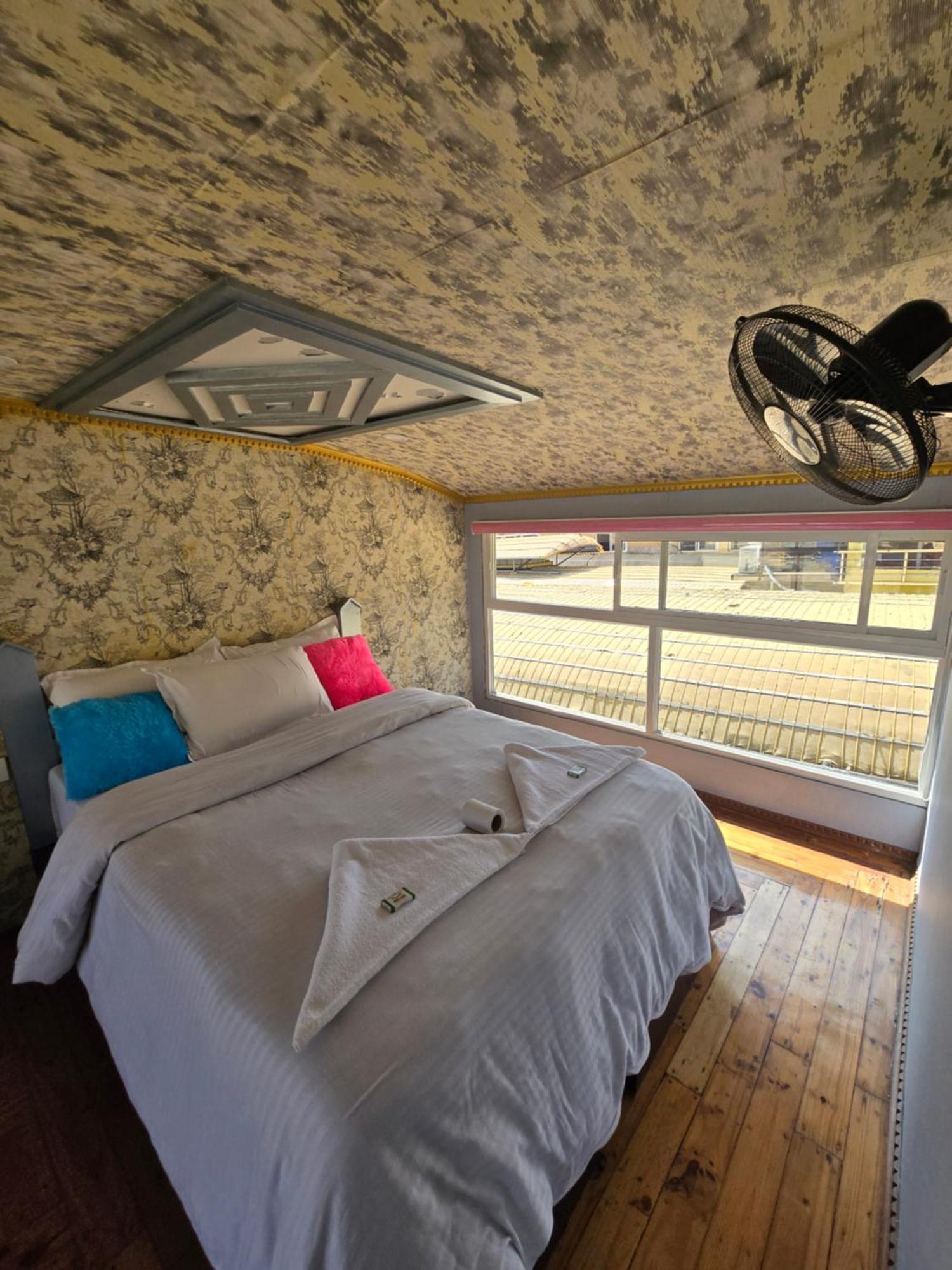 Beach Paradise Day Cruise Houseboat アーラップーザ県 エクステリア 写真