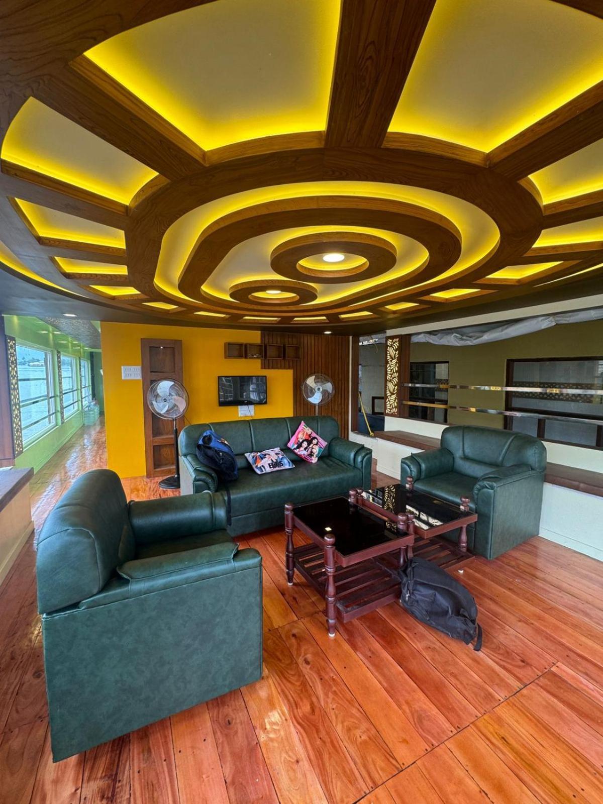 Beach Paradise Day Cruise Houseboat アーラップーザ県 エクステリア 写真